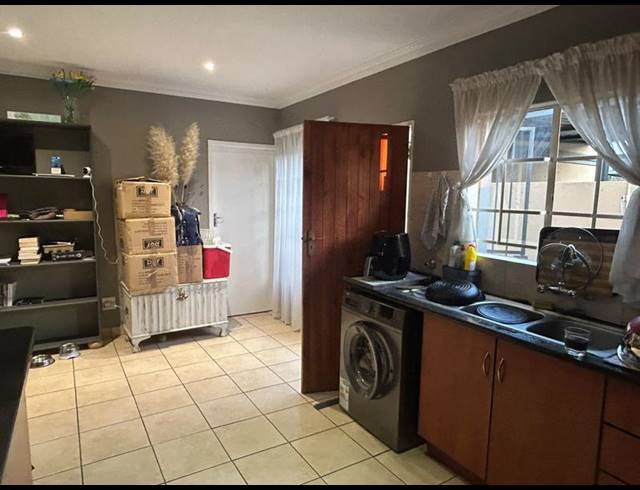 2 BEDROOM PROPERTY TO RENT IN ANNLIN